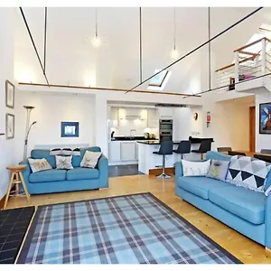 Altido Cosy 2-bed Apt In The Old Town With Mezzanine Apartment Edinburgh